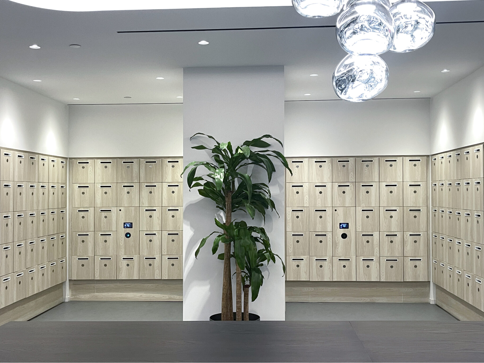 Custom green laminate office lockers — BNP Paribas